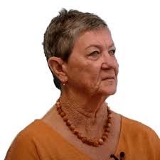 Effie Roach's Instagram, Twitter & Facebook