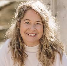 Amazon.com: Courageous Parents, Confident Kids: Letting Go So You Both Can  Grow: 9780976498032: Tiemann Ph.D., Amy, Trudeau, Renee Peterson, Hatcher,  Kella, Perrin, Maryanne, Frost, Maya, Stanton, Melissa, McCready, Amy,  Woolf, Jamie, van