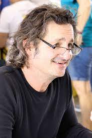 Jeff smith is returning to boneville for a new graphic novel starring smiley bone. Jeff Smith Cartoonist Wikipedia