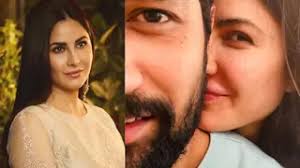 Katrina Kaif and Vicky Kaushal's cozy PDA steals the show at 'Merry  Christmas' screening