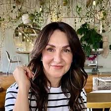 Top 30 Over 40 Amazon Influencers in 2025