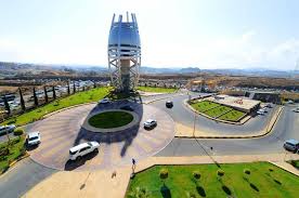 ينصب تركيز جامعة الملك سعود بالمقام الأول على جودة التعليم، والبحث العلمي وريادة الأعمال، من اجل إعداد وتهيئة خريجيها من خلال تنمية مهاراتهم وقدراتهم على التعلم مدى الحياة وتسليحهم بالمعرفة ليصبحوا قادة الوطن في المستقبل. Ø´Ø·Ø± Ø·Ø§Ù„Ø¨Ø§Øª Ø¹Ù„ÙˆÙ… ÙˆØ¢Ø¯Ø§Ø¨ Ø¬Ø§Ù…Ø¹Ø© Ø§Ù„Ù…Ù„Ùƒ Ø®Ø§Ù„Ø¯ Ø¨Ù…Ø­Ø§ÙŠÙ„ ÙŠØ­ØªÙÙ„ Ø¨Ø§Ù„ÙŠÙˆÙ… Ø§Ù„Ø¹Ø§Ù„Ù…ÙŠ Ù„Ù„ØªØ¹Ù„ÙŠÙ… ØµØ­ÙŠÙØ© ØµØ¯Ø§ÙƒÙ… Ø§Ù„Ø¥Ù„ÙƒØªØ±ÙˆÙ†ÙŠØ©