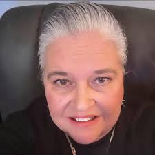 Are there any 3 bedroom rent houses that allow pets in the East End area?