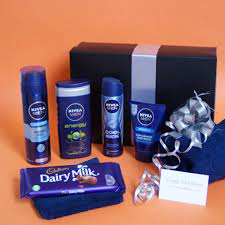 Whether it's a gift for his birthday or father's day, boots' guide to these great gifts will help you find the perfect one for him. Gifts For Boyfriends Fitness Gift Ideas For Him Ideas For Presents For Boyfriends Sports Presents For Boys Male Fitness Gifts Uk Delivery Workout Gifts For Him Toiletries Gift For Him