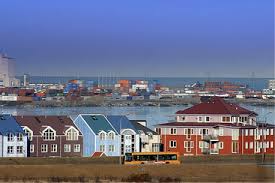 The capital and largest ci. Islandia El Pais Que Volvio Del Frio Funds Society