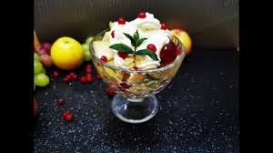 Salata de fructe, chisca moldoveneasca, banane caramelizate, kabak tatlisi, mere la cuptor. Salata De Fructe Cu Frisca Fruit Salad Easy Recipe Youtube