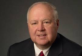 Springfield school chief retires after apologizing for remarks