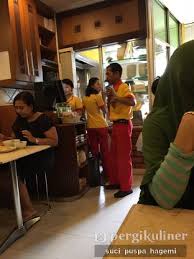 Bakmi golek yang gue kunjungin lokasinya di jl. Bakmi Golek Kampung Melayu Lengkap Menu Terbaru Jam Buka No Telepon Alamat Dengan Peta