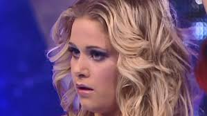 OnlyFans model told to find another school for her children after racy job  exposed | 7NEWS