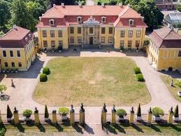 Pin Von Nikolaus Pelzer Auf Burgen Und Schlosser In 2020 Burgen Und Schlosser Burg Architektur