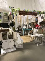 Pin By Dana Henderson On Vintage Junktion Warner Robins Ga Repurposed Furniture Table Decorations Decor