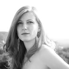 Stream Me Singing" Hallelujah" originally by Leonard Cohen by Leïla=Layla