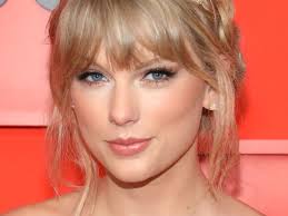 Maybe you would like to learn more about one of these? Makeup Looks For A Red Dress Red Dress Makeup