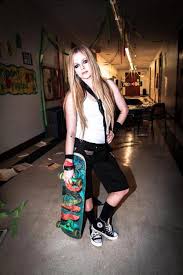Avril lavigne's official music video for 'sk8er boi'. Sk8er Boi Lavigneramonaa Twitter