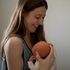 Mom is stunned when friends show up from across the country for 60th  birthday