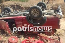 Δραματικές είναι οι ώρες στη νεμούτα, όπου η φωτιά έχει φθάσει μέσα στο χωριό και καίει σπίτια, ενώ σύμφωνα με το patrinews.gr υπάρχουν πληροφορίες για εγκλωβισμένους. Npvz1slpnznrvm