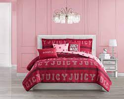 Amazon Com Juicy Couture Park Reversible Bedding Set King Size Pink Juicy Logo Stripes And Stars 6 Piece Set Includes 1 104 Inch X 90 Inch Comforter 3 Decorative Pillows 2 Shams Home Kitchen