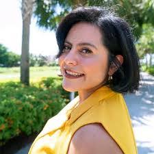 Angela Isham's Instagram, Twitter & Facebook