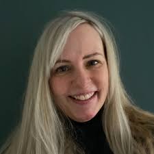 Amazon.com.br: Karlie Parker: books, biography, latest update