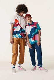 Twelve american skateboarders qualified for the 2020 olympics. The U S Olympic Skateboarding Team S Uniforms Are Very Very Good Huffpost Life