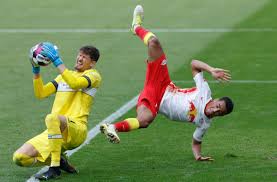 Fast wäre die ära joachim löw am mittwochabend. Gregor Kobel Klart Nicht Nur Einmal In Hochster Not Hier Gegen Den Leipziger Tyler Adams Stuttgarter Nachrichten