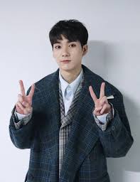 On july 24, nu'est's aron shared the sad news that his beloved dog had passed away. Pin On Nu Est