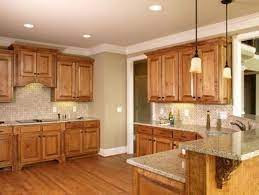 35 Beautiful Kitchen Paint Colors Ideas With Oak Cabinet Tuscan Kitchen Design Honey Oak Cabinets Oak Kitchen Cabinets