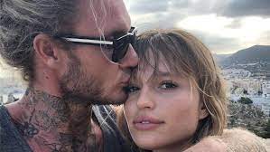 It just came to my attention that apparently i have a public #facebook page. Freundin Von Verstorbenem Avicii Kassiert Shitstorm Fur Foto Mit Neuem Freund