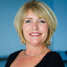 Janine Fraser's Instagram, Twitter & Facebook