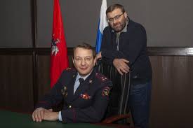 Двукратная олимпийская чемпионка по прыжкам с шестом, проходящая службу в железнодорожных войсках, получила очередное звание. 15 Premer Nedeli S 28 Sentyabrya Po 4 Oktyabrya Po Tv I V Seti Rossijskaya Gazeta