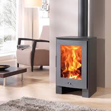 Estufa De Lena Sierra Ref 18055982 Leroy Merlin Estufas De Lena Estufas De Lena Modernas Chimenea Exenta