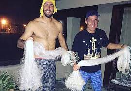 Alisson — with his gloves on and unmissable in his black shirt and shorts — found space in the middle of the area to glance a header into the bottom corner alisson dedicated the goal to his father, josé agostinho becker, who drowned in february after going for a swim on his property in the southern. Jose Becker Father Of Liverpool Goalkeeper Alisson Drowns Futballnews Com