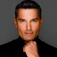 Exec Chef, co-owner and host of TV food show "Geure Uit Die Vallei", Chris  Smit, is the "Smit" in "Smitten"