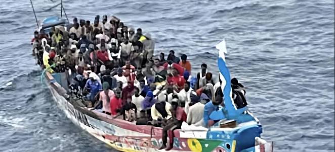 🚨 Migrant Boat Intercepted Off the Coast of Mauritania 🇲🇷 The  Mauritanian Coast Guard has rescued 161 migrants, including 17 children,  after their boat developed an engine failure while at sea. The