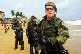 Les navy seals, forces spéciales de la marine américaine, ont mené des interventions déterminantes lors de la seconde guerre mondiale mais également au vietnam ou en afghanistan. Il Etait La Debout L Homme Qui A Tue Ben Laden Sort De L Anonymat