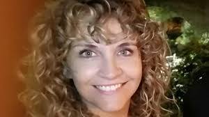 Elsa Moya's Instagram, Twitter & Facebook