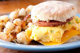 24 Classic American Breakfast Foods To Start Your Day Off Right Food For Net In 2021 Food Breakfast Recipes Hot Dog Recipes