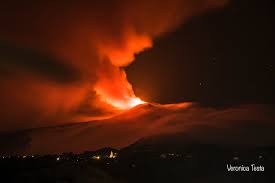 Jun 28, 2021 · etna, 41ª eruzione da febbraio: Eruzione Etna Registrata Attivita Esplosiva Emersa Un Anomalia Dall Attivita Del 13 E 15 Dicembre