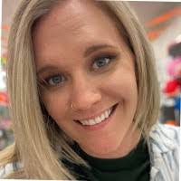 Amber Crosbie's Instagram, Twitter & Facebook