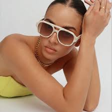 Oscar & Frank Le Style Beige Tort/Brown Gradient Lenses