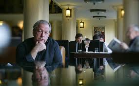 Miklós vámos jest węgierskim pisarzem, odnoszącym sukcesy w kraju i za granicą. Vamos Miklos Fontos Hogy Milyen Gyerekeket Hagyunk A Vilagra Nlc
