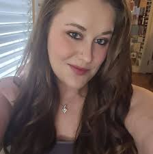 Amber Temmen's Instagram, Twitter & Facebook