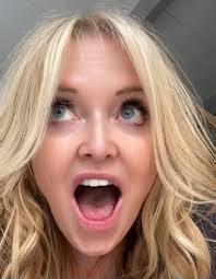 Karla Silver's Instagram, Twitter & Facebook