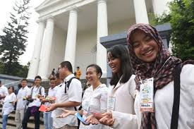 Soalnya bersebelahan dengan rumah sakit dan berbagai. Wisata Rumah Ibadah Menuai Respons Positif