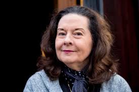 Linda Gail Lewis spelar på Hambologen: "Ser ut som ett honky-tonk i Texas" 