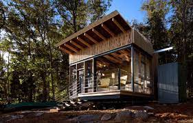(layout shown in the picture) and the yves behar (625 sq. Off The Grid Prefab Homes Live Away From The Stress Of The City