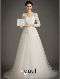 Filigrane und häufig florale muster machen spitze so unverkennbar schön. Elegantes A Line V Ausschnitt 3 4 Armel Spitze Brautkleid
