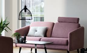 Diese möbelstücke fügen sich besonders gut in kleine räume ein und nutzen den vorhandenen platz perfekt aus. Das Ideale Sofa Fur Kleine Wohnzimmer Finden So Geht S