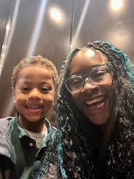 It's Richie and his auntie Renee!