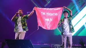 Em e am dudu aku. Chord Kunci Gitar Dan Lirik Lagu Banyu Surgo Ndx A K A Yen Sedino Ora Ngombe Banyu Surgo Tribun Solo